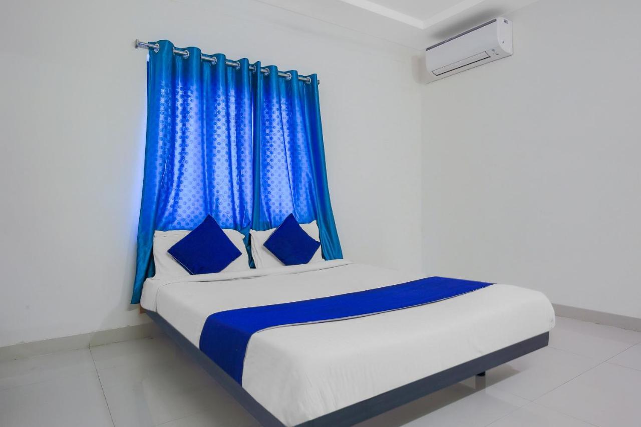 Hotel Oyo Silverkey 74581 Nallagandla à Haïdarabad Extérieur photo