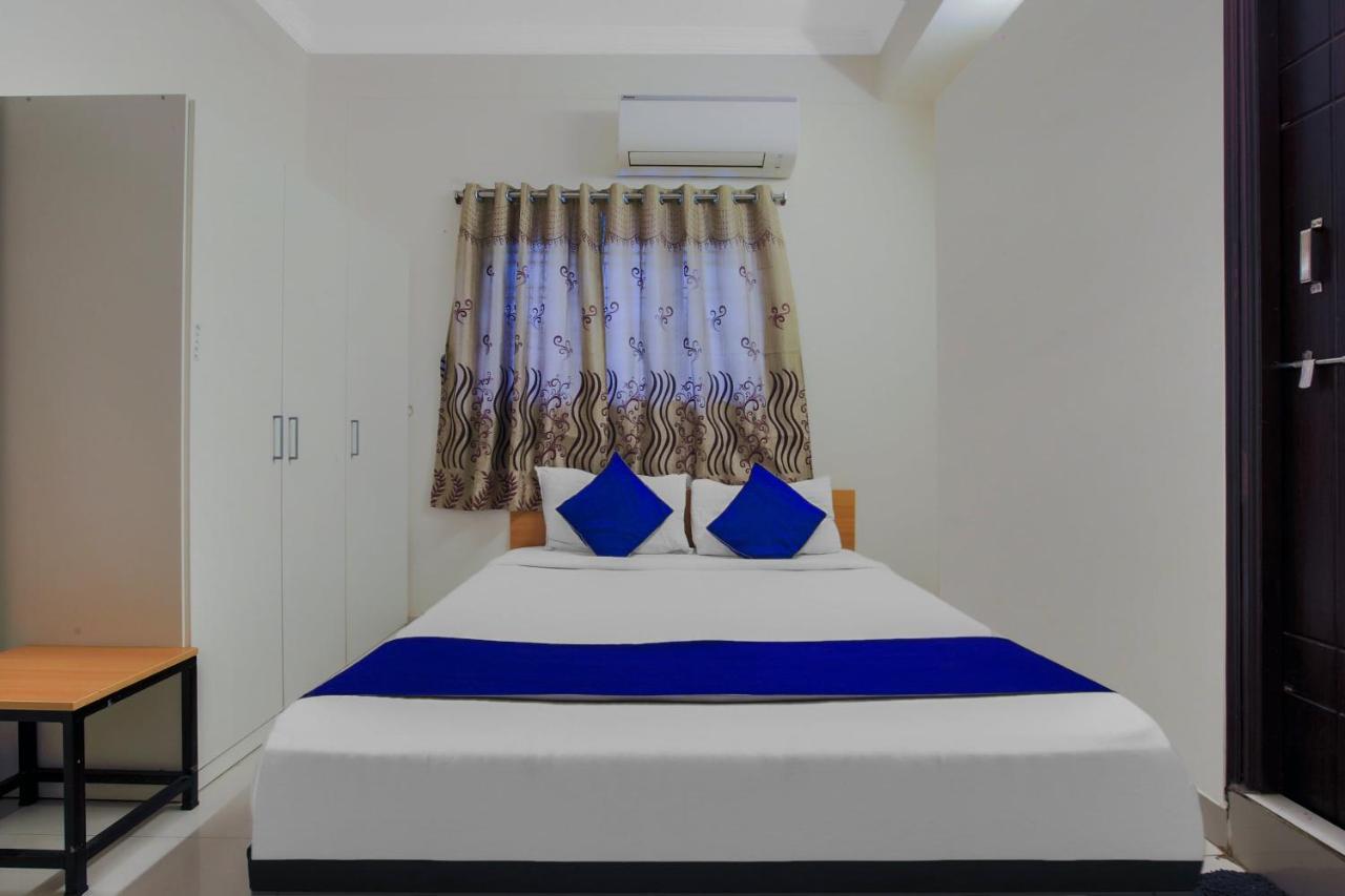 Hotel Oyo Silverkey 74581 Nallagandla à Haïdarabad Extérieur photo