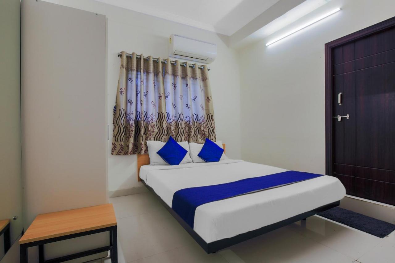 Hotel Oyo Silverkey 74581 Nallagandla à Haïdarabad Extérieur photo