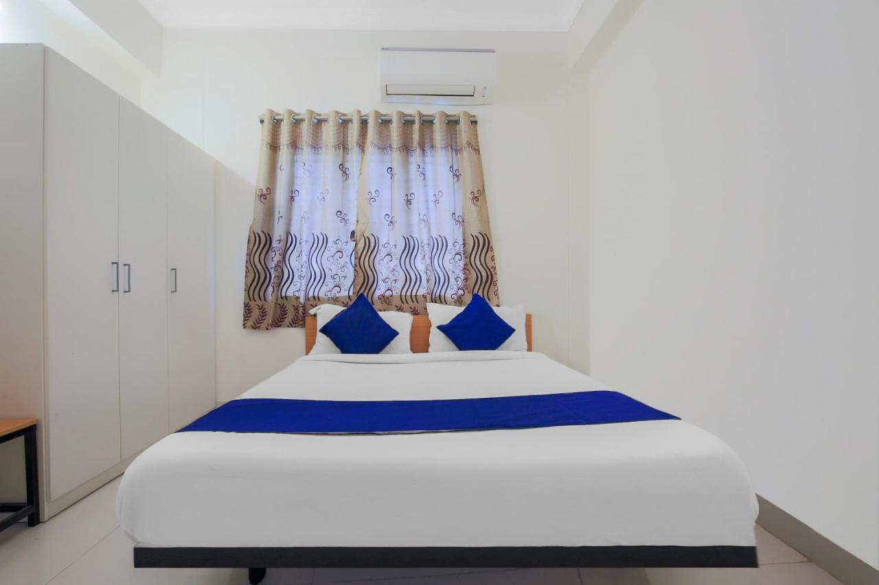 Hotel Oyo Silverkey 74581 Nallagandla à Haïdarabad Extérieur photo