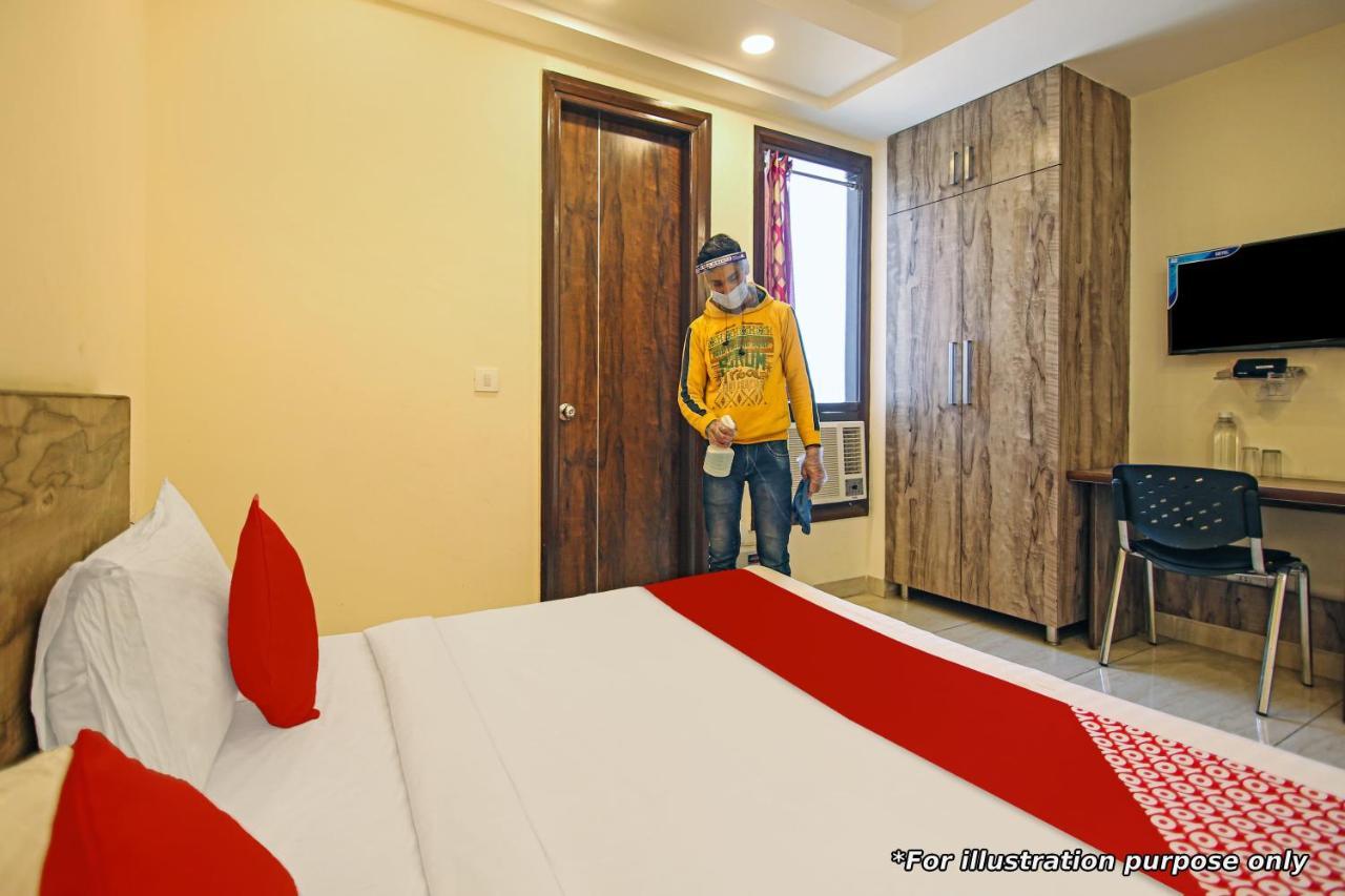 Hotel Oyo Silverkey 74581 Nallagandla à Haïdarabad Extérieur photo