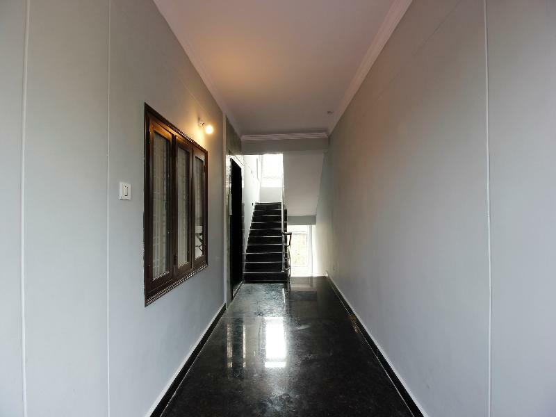 Hotel Oyo Silverkey 74581 Nallagandla à Haïdarabad Extérieur photo
